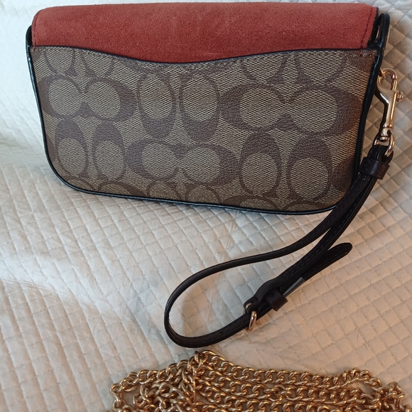 Coach Wristlet, Authentic - Picture 2 of 6